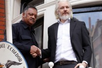 Osnivač WikiLeaksa Julian Assange predat će se britanskoj policiji u petak
