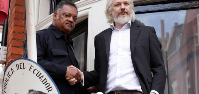 Osnivač WikiLeaksa Julian Assange predat će se britanskoj policiji u petak