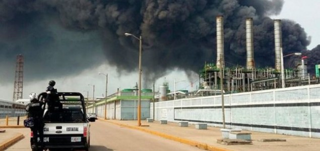 Meksiko: Eksplozija na naftnoj platformi