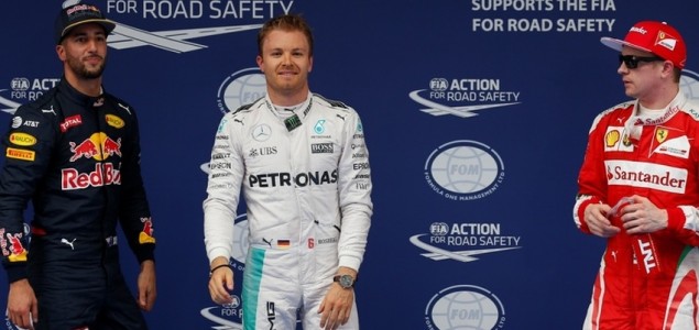 Velika nagrada Kine: Nico Rosberg na tronu, Lewis Hamilton razočarao