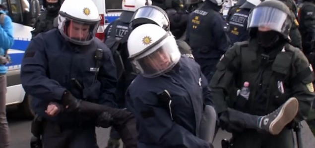 Sukob ljevičara i desničara u Njemačkoj, uhićeno 400 osoba