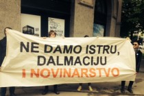“Ne damo Istru, Dalmaciju i novinarstvo”: Pred Ministarstvom se vikalo “ostavka – ostavka”, ostavljen mali šator