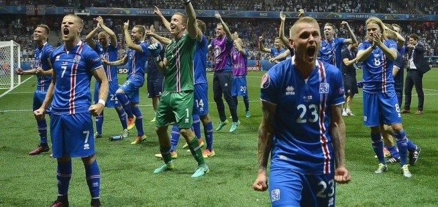 Jedinstveno slavlje igrača i navijača Islanda: Euro već ima najljepšu priču prvenstva