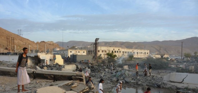 Jemen: Napadi na vojnu bazu, poginulo deset osoba