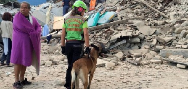 U jakom potresu u Italiji najmanje šest poginulih. Gradonačelnik Accumolija: ‘Pola grada više ne postoji’