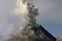 Upozorenje i dalje na snazi posle erupcije vulkana Aso u Japanu