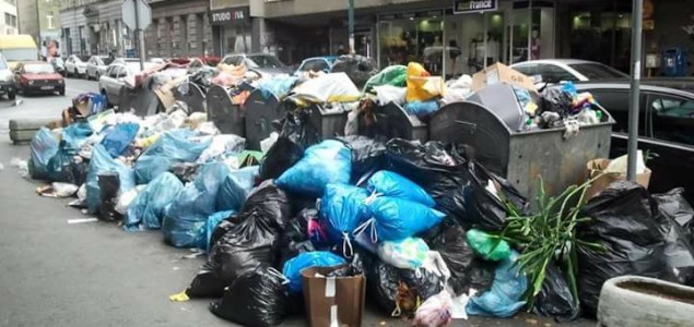Do kraja dana 800 tona smeća na ulicama Sarajeva