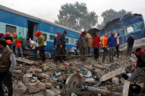 Željeznička nesreća u Indiji odnijela najmanje 142 života