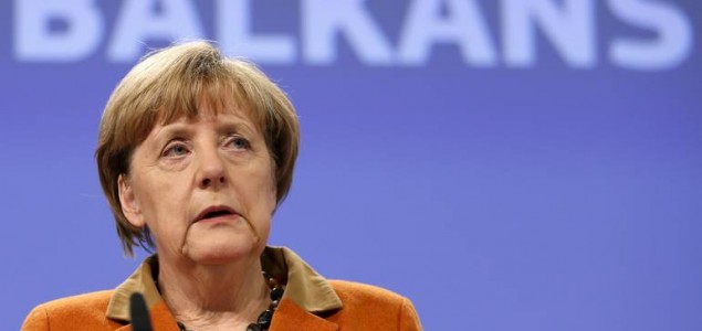 Merkel pozvala EU na jačanje obrambene suradnje