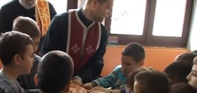 Ateisti Srbije: Protivustavno je da sveštenici obeležavaju Svetog Savu u školama