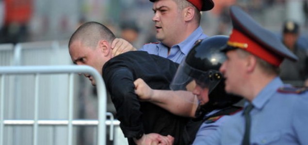 Hiljade Rusa protiv Putina i Medvedeva, uhapšeno više od 500 demonstranata