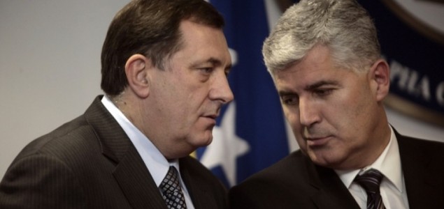 Plamičci kojima bi Dodik i Čović da zapale Bosnu samo pokazuju da obojici gori pod nogama