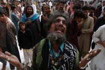 Najmanje 20 ljudi ubijeno u svetilištu u Pakistanu