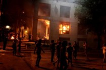Paragvajski prosvjednici zapalili zgradu Kongresa