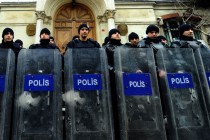U Turskoj privođenje pisca Adnana Oktara i njegovih pristalica