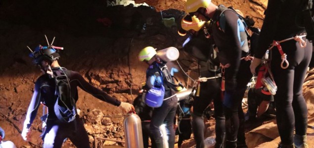 Tajland: Nastavljena operacija spasavanja dečaka u pećini