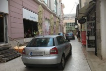 Građani Mostara ogorčeni, životi pješaka ugroženi