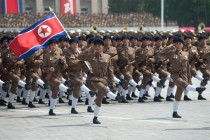 Sjeverna Koreja održala vojnu paradu, prvi put bez interkontinentalnih raketa