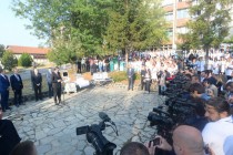 Vučić nastavlja posjetu Kosovu, veterani OVK-a blokirali puteve