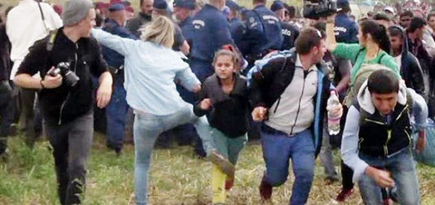 Mađarska novinarka koja je nogom udarala migrante oslobođena
