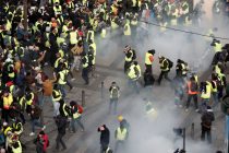 Francuska: Oko 43.000 ljudi ostalo bez posla zbog protesta Žutih prsluka