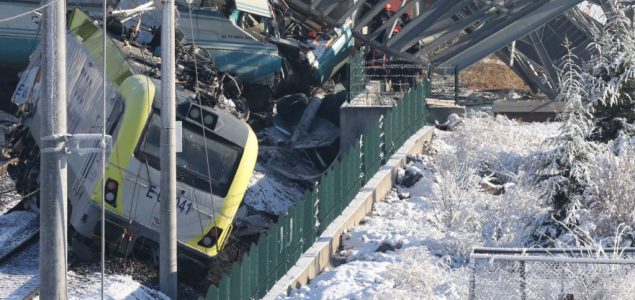 Niš: Urgentni centar primio više od 30 povređenih u železničkoj nesreći