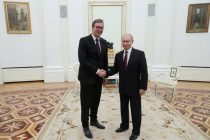 Putin i Vučić položili vence na Groblju oslobodilaca Beograda i Crvenoarmejcu