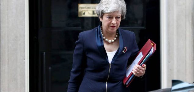 May želi bilateralnim sporazumom s Irskom riješiti problem Brexita