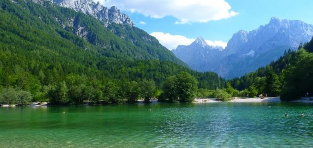 Slovenija od sada i Ustavom brani prodaju izvora vode