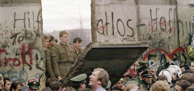 I dalje dve Nemačke, 30 godina posle pada Berlinskog zida