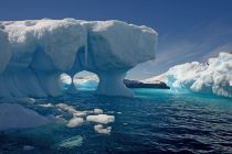 Santa leda teška 315 milijardi tona odlomila se od Antarktika