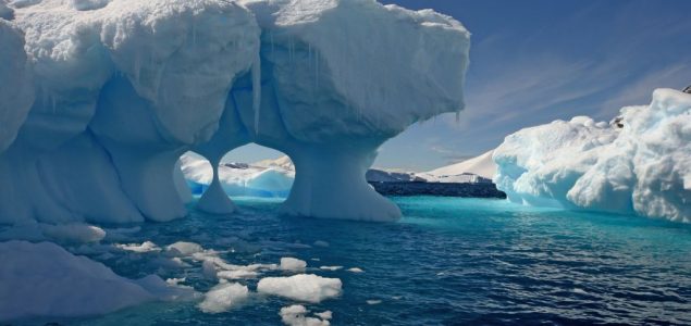 Santa leda teška 315 milijardi tona odlomila se od Antarktika