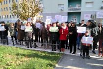 Građani se okupili ispred Vijećnice zbog Uborka