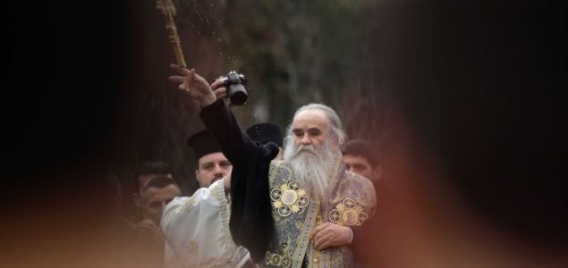 “Ko se kako krsti” u Crnoj Gori?