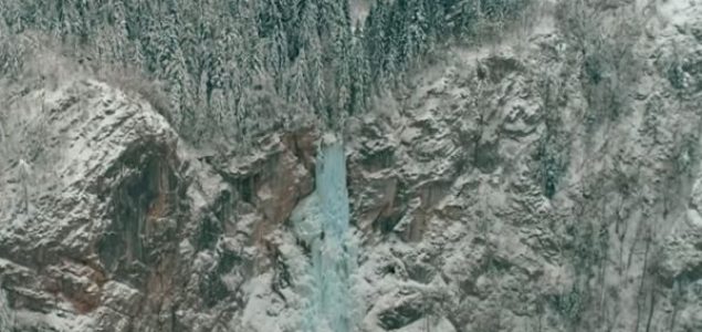 Magični prizor zamrznutog vodopada Skakavac u BiH (VIDEO)