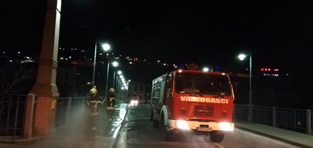 Tarik Tanović: Vatrogasne službe opremiti i za gašenje požara i za suzbijanje epidemije