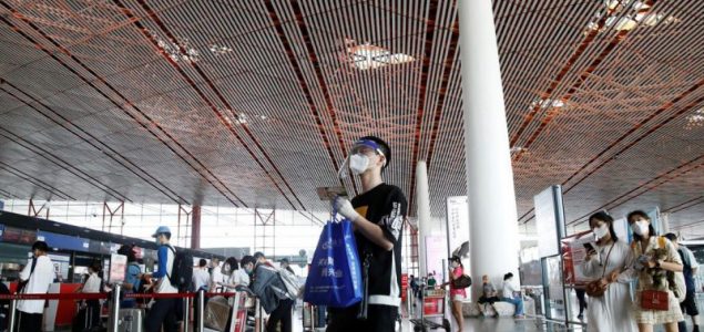 Peking otkazao hiljade letova i zatvorio škole, nastava odgođena i studentima