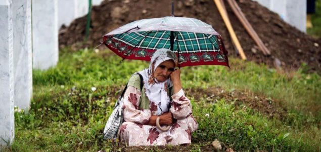 ‘Umrijet ću, neću ga ukopati’: 570 žena Srebrenice preminulo da nisu našle svoje