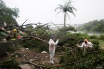 Tropska oluja Ajsajas prerasla u uragan prve kategorije, ide ka Bahamima