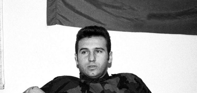 Zoran Milanović odlikuje Miju Jelića, ratnog monstruma, bjegunca osumnjičenog za ratne zločine u Mostaru