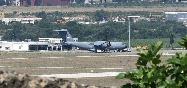 HDZ protiv NATO-a: Trasom autoputa kroz vojnu imovinu aerodrom Ortiješ bit će sveden na helikopterski eskadron