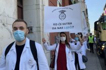 Studenti Medicinskog fakulteta UNSA izašli na ulice: Ko će sutra da nas liječi?