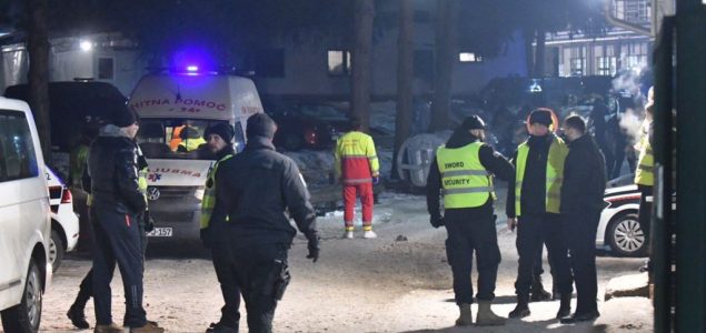 Jutro nakon nereda u centru za migrante u Blažuju: Povrijeđeni policajci, prevrnuta policijska vozila…