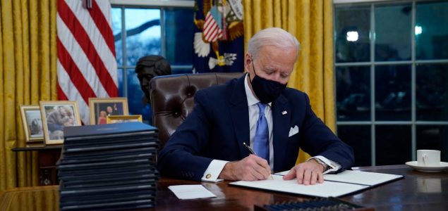 Biden potpisao ukaze u vezi s klimom, WHO, pandemijom, imigracijom