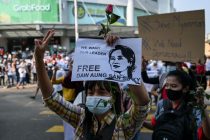 Nastavljeni protesti u Mjanmaru, jedna od povređenih osoba bori se za život