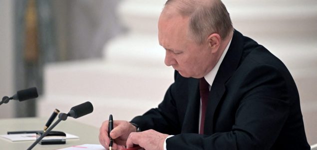 Aleksašenko: Putin se neće povući zbog sankcija iako ekonomija trpi