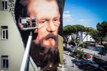 U znak protesta zbog cenzure ruske kulture, napuljski umjetnik naslikao mural Fjodora Dostojevskog