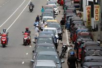 Šri Lanka ima zaliha benzina samo za jedan dan, kaže novi premijer