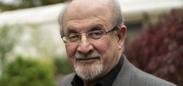 Salman Rushdie na respiratoru nakon napada