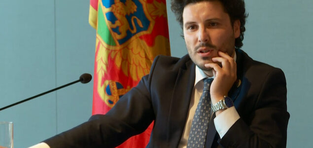 Crna Gora u ‘temeljnom zagrljaju’ SPC-a